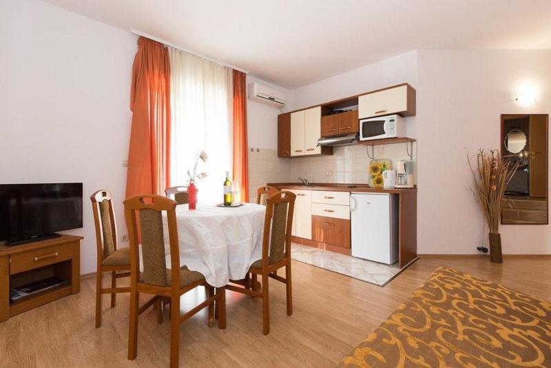 Marija F4 Apartment Крк Экстерьер фото